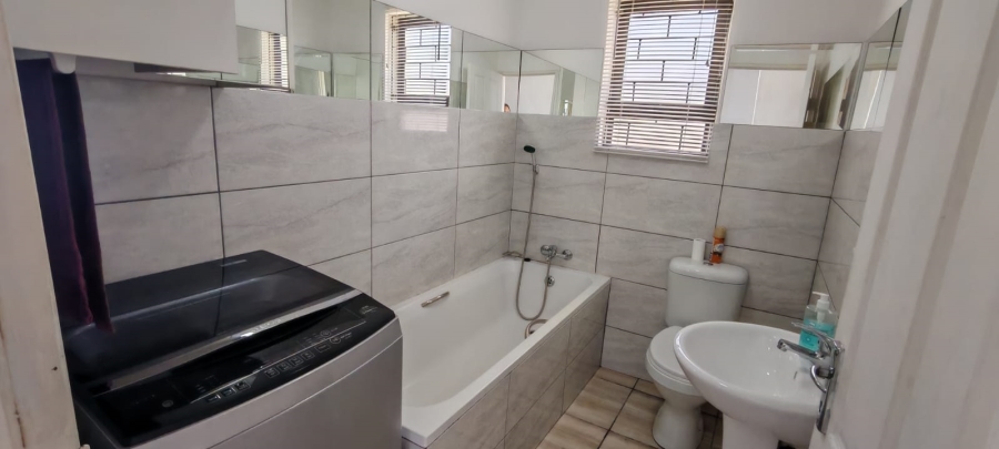3 Bedroom Property for Sale in Beverly Park Western Cape